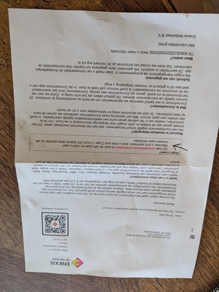 Halfambt's tweet photo. @enexis wil graag dat we onze zonnepanelen dimmen via de app zonnedimmen. Maar van leverancier @FrankEnergienl en tussenpersoon @Bliq begrijp ik dat dat botst met hun aansturing van omvormer, batterij en panelen. Help, @BM_Visser , de particulier komt steeds verder in de sandwich https://t.co/Err7zO9H71