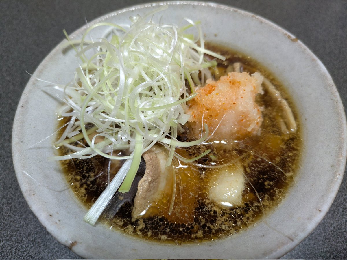 Maxim44820542's tweet photo. 金曜日はラーメンの日だった！
ジェネリック丸源ラーメン！
高さを出す事、隙間を埋める事！ https://t.co/IFJcCSVs1B