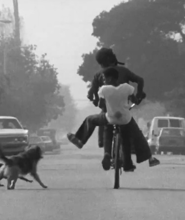 Justice_4_DandG's tweet photo. #KillerofSheep Dir. Charles Burnett. 1977, 83 mins. U.S. DCP. With Henry G. Sanders, Kaycee Moore, Charles Bracy, Angela Burnett. Charles Burnett’s
Killer of Sheep is a poetically rendered narrative that follows Stan (Henry G. Sanders), who is employed at the slaughterhouse and suffering from the emotional side effects of his bloody occupation.
An impressionistic portrait of a Black family man eaten up by life’s financial burdens, fighting to save his soul and support his family in Los Angeles’s Watts neighbourhood,
Killer of Sheep is an aesthetic triumph, touched as much by tenderness as frustration, and fuelled by the internal emotional rhythms of all its characters, from Stan to his wife (Kaycee Moore) to their free-spirited kids.
Director Burnett also wrote, shot, and edited this American masterpiece, the most widely celebrated film of the fabled “L.A. Rebellion” of Black filmmakers revolutionising cinema in the seventies.