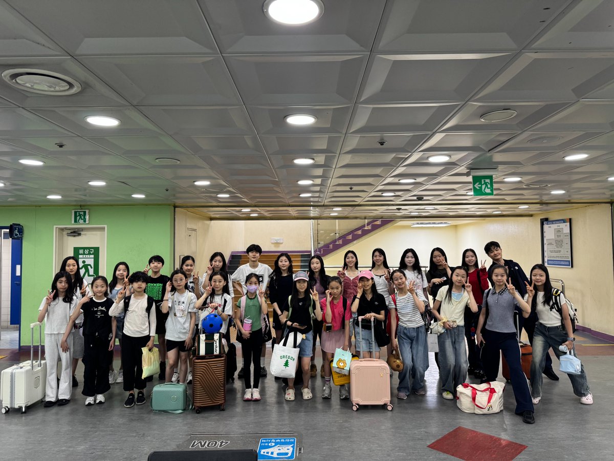 hyungyeom0627's tweet photo. Workshop group photos | May 29-30, 2026

#김현겸 #HyungyeomKIM #워크샵 #대부도 https://t.co/d2Dyp3p8Ij