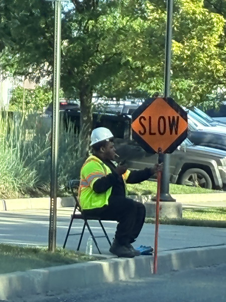 gsdent108's tweet photo. Mad respect for this guy! Work smarter, not harder https://t.co/IURfHLm8zA