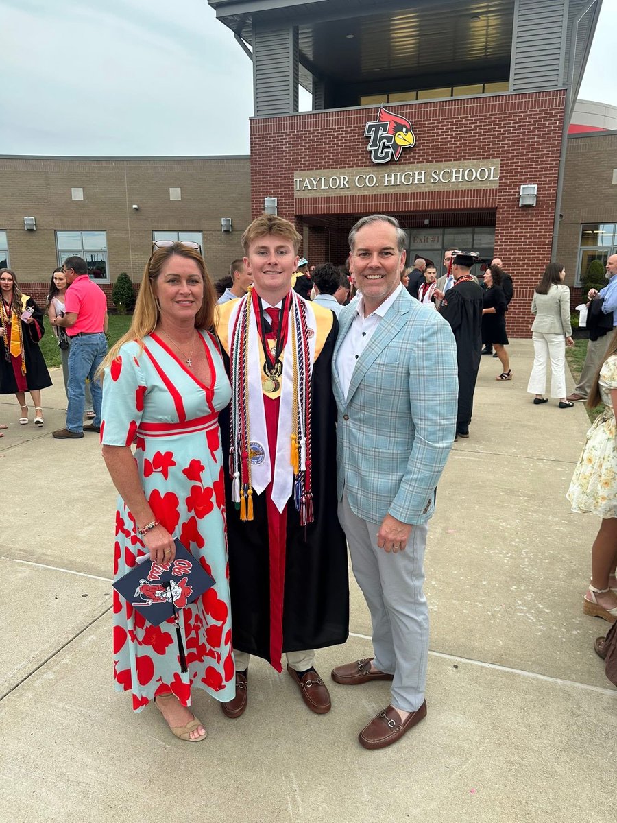 maxwellwise's tweet photo. Congratulations Carter &amp; to the class of 2026!  Go do great things. @CarterWise8 https://t.co/pcYyjnY0jW