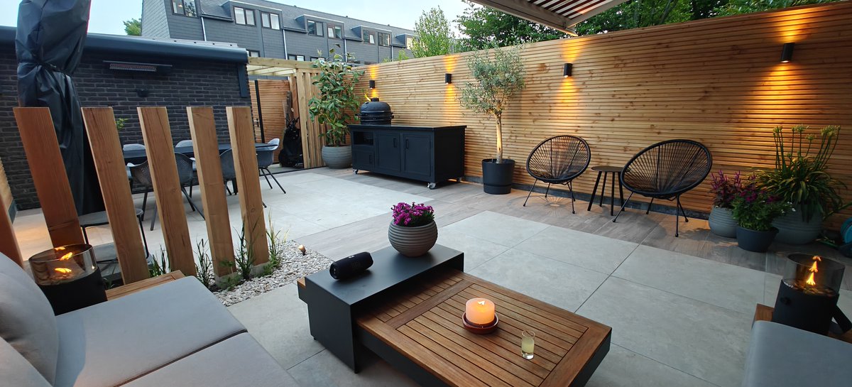 tegelboer's tweet photo. 🌿 Tuinproject in Dordrecht 🌿

Sommige klanten zijn zó handig en creatief dat er geen hovenier of stratenmaker aan te pas hoeft te komen. 💪✨
Met de juiste materiaalkeuze creëer je namelijk zelf een droomtuin!

CHAPEAU! 👏

#TegelhandelBuitengoed #VTWonen #KeramischeTegels https://t.co/rTWZ3jWBqO