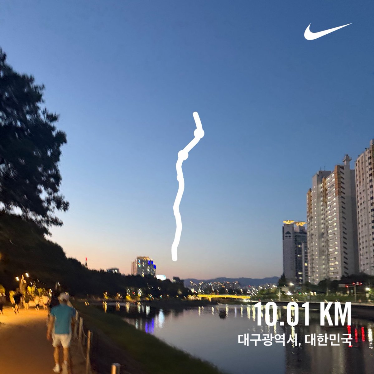 doollee3's tweet photo. 간만에 10km 🏃🏻‍♀️ https://t.co/cuhuQSZIRM