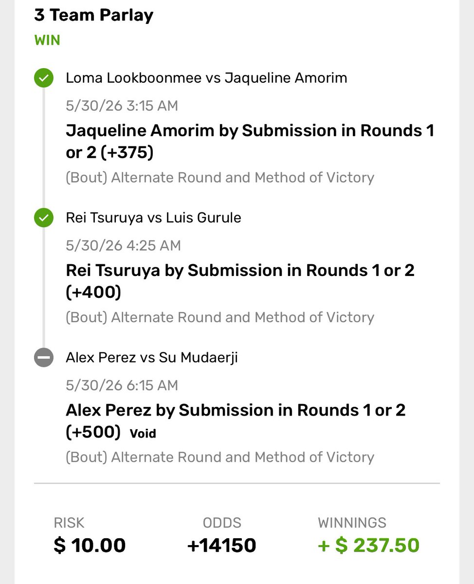 SubParLay's tweet photo. woke back up to perez nut shot..  another wake n cash #UFCMacau https://t.co/GfabLDYpQN