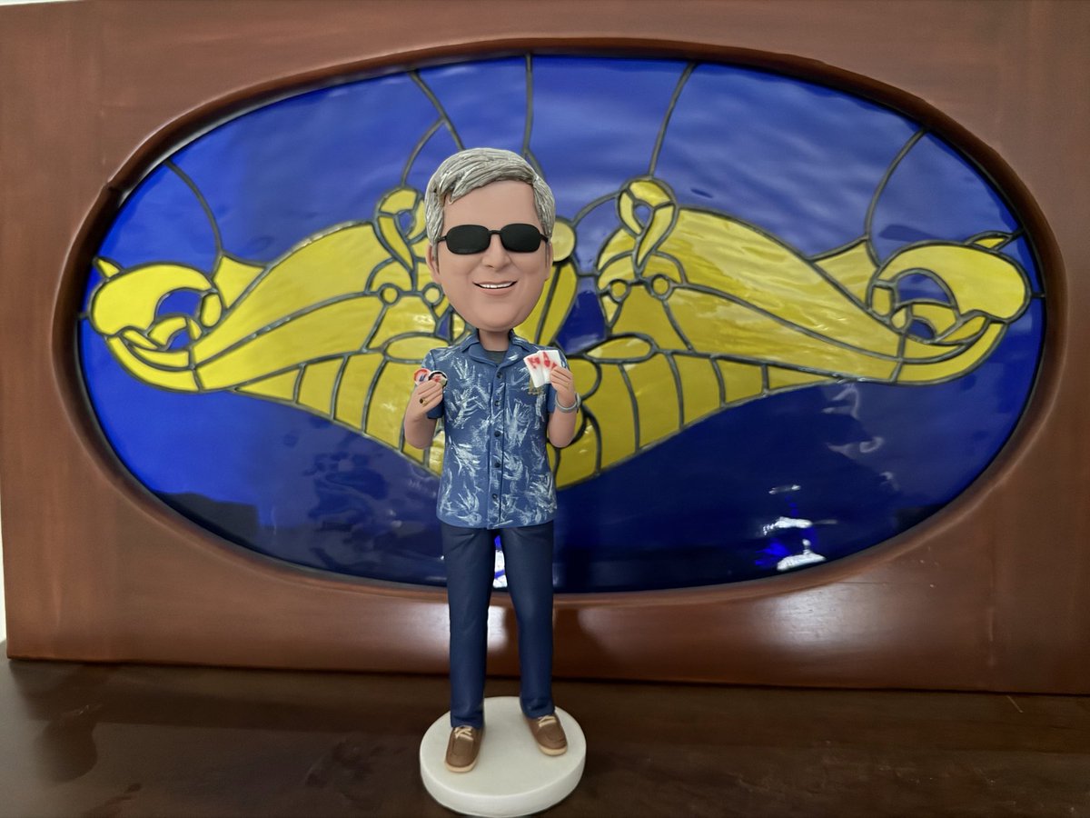 KintzelSteve's tweet photo. @ClubWPTGold I’d put it right next to my bobblehead! https://t.co/0irJyzdGRJ