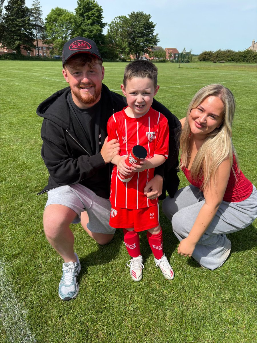 WayneCoopertash's tweet photo. Buzzing for my little man today, got his first goal in a game and his big bro was there to see it ❤️ https://t.co/G5HRqPJKmY