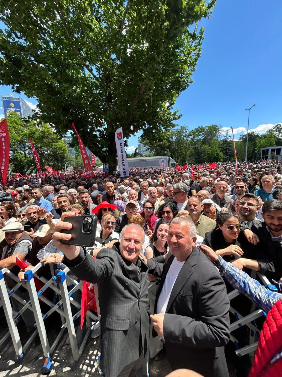 cenginyurt52's tweet photo. 📍Ankara Güvenpark’tayız.

Milletimizle kucaklaştık, halkımızla bayramlaştık. Dayanışmayı büyüttük, kardeşliği güçlendirdik, geleceğe olan inancımızı tazeledik.

TEŞEKKÜRLER ANKARA!
#SahipÇıkıyoruz @eczozgurozel https://t.co/E1MmTDf0hG