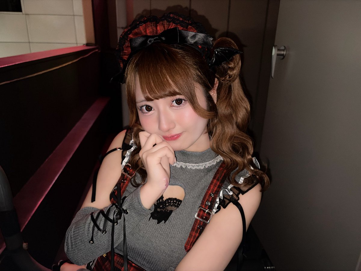 maid_sumika's tweet photo. あたしはキミに愛されたい！ずっと♡ https://t.co/ISursxvhGZ