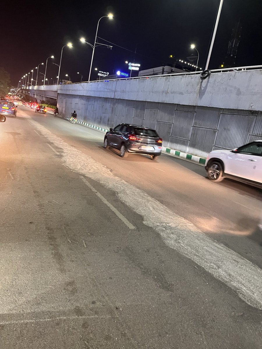 Karan16J's tweet photo. 🚀Hyderabad Knowledge city gaining momentum with world class infrastructure development 

🌆 Future ready Infrastructure is being developed with global standards 🌉

🛣️Never seen butter smooth road redevelopment happening under congress https://t.co/1aLBpTdDer