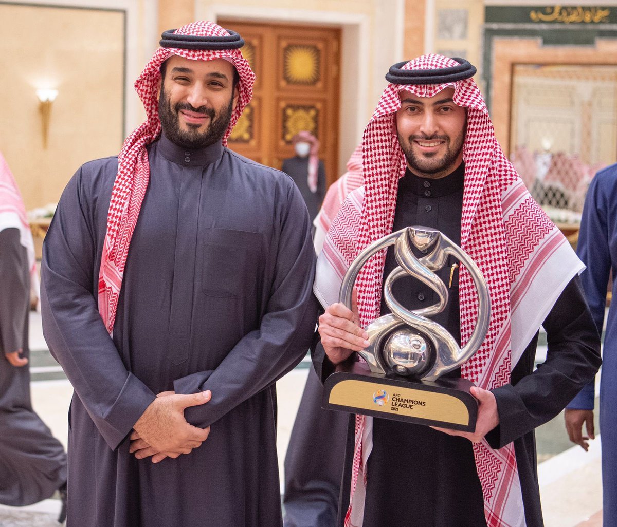 shmofa's tweet photo. @z_A90h من وجهة نظر خاصة

الانتقال من :
ادارة فهد بن نافل

والعودة الى :
ادارة نواف بن سعد

اعتبرها انتكاسه إدارية بكل ماتحمله الكلمة من معنى

كنت اتمنى ان يخلف ابن نافل شخص قريب من الادارة السابقة 
وهو الرجل الكفوء الاستاذ سلطان آل الشيخ https://t.co/iS6jWQUOyd