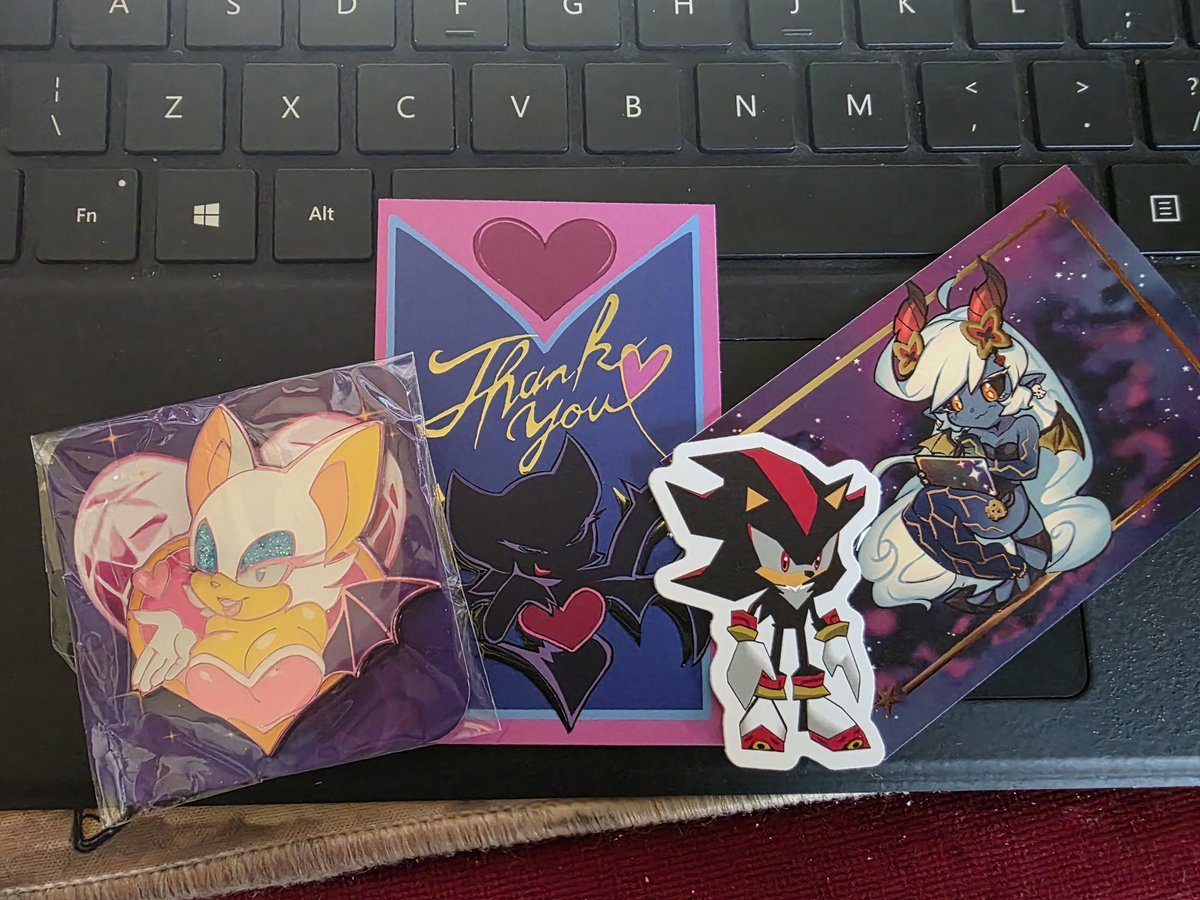 RobbieRTRE's tweet photo. @fsonic3 Im sorry to hear how things are a tad stressful atm >< I wish you all the best. I hope this perks you up a tad but my wonderful pin arrived! grade A all the way! I love it and love the freebies and your business card is the most beautiful ive ever seen! https://t.co/iYmQZB3R4V