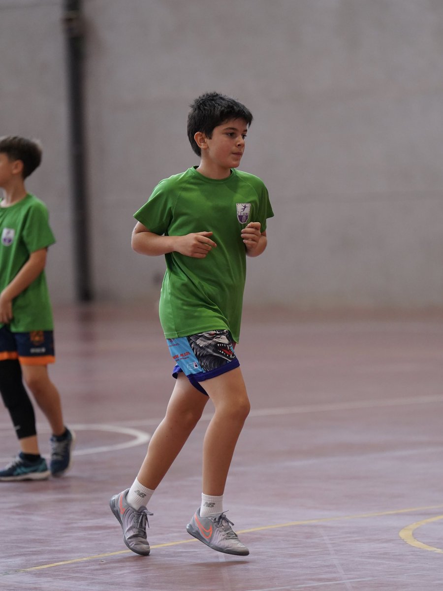 bmvillaaranda's tweet photo. 🐣 𝗖𝗔𝗡𝗧𝗘𝗥𝗔 | ¡El @balopal se divierte con aroma propia en el Recinto Ferial!
#IICampeonatoAlevinCyL
#LaBaseVDA https://t.co/w4ninMgHzg