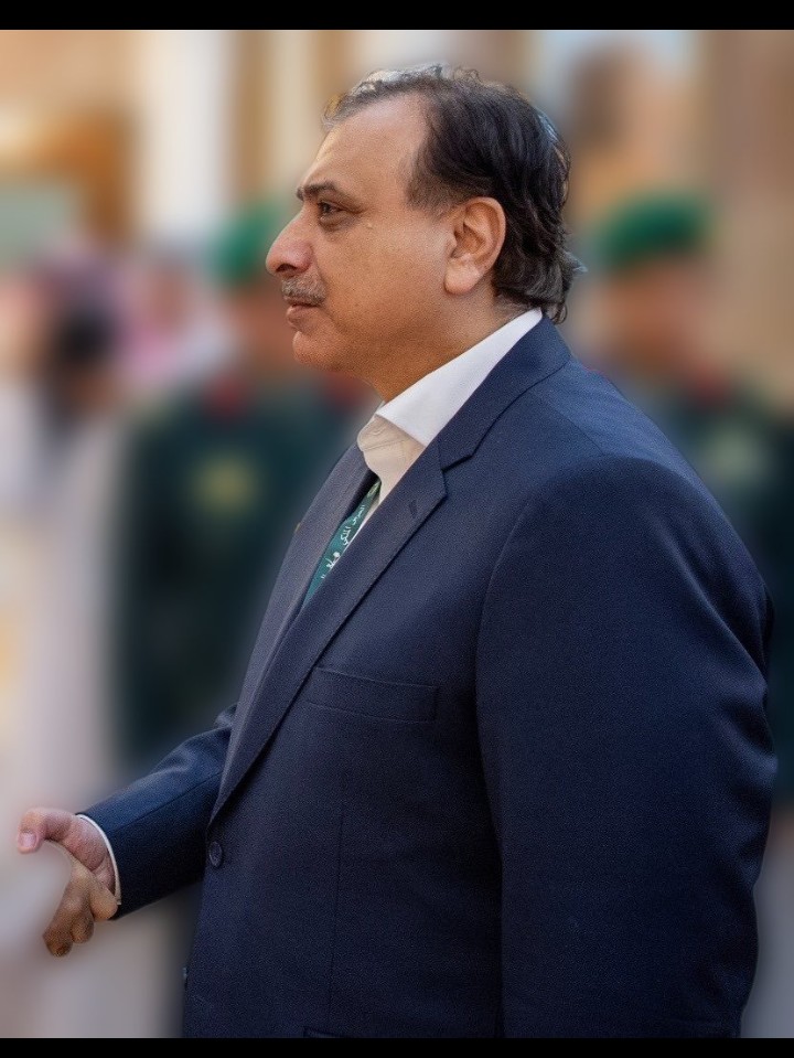 Mr Khan tweet media