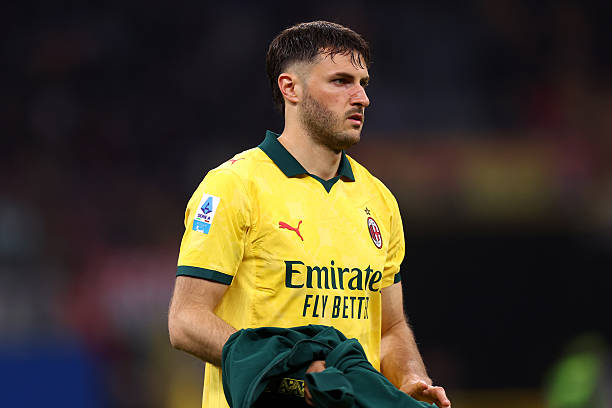 Milan Posts tweet media