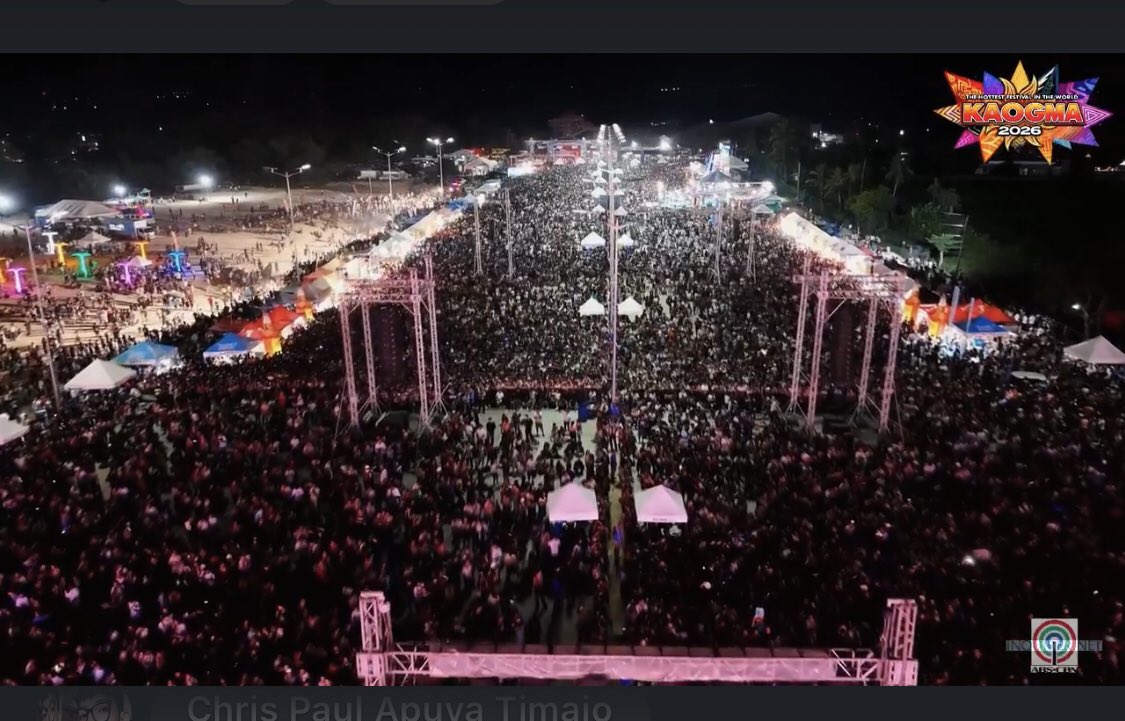 mikhaela_mjl's tweet photo. and may nakita akong tiktok post nag overflow na sa entrance yung mga tao di pa nakapasok yung iba😭 https://t.co/FmNz1TdUXo
