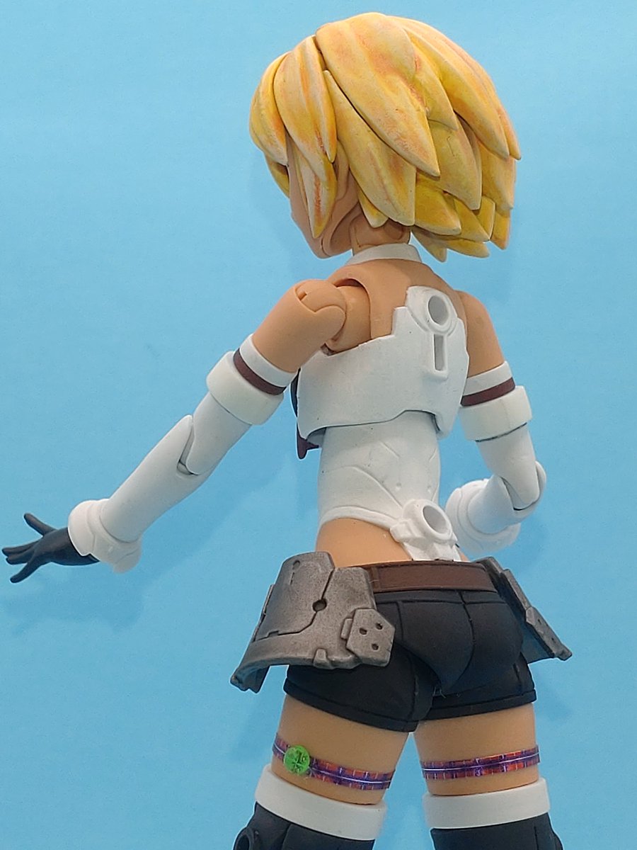 P8258199714484's tweet photo. https://t.co/GXSgX6I2QG
#30ミニッツの日　#30MS #30MB
(続き)ベースはマリカルと新ルルチェ。髪はヘアパーツVol.10から。見所は短パンとうなじから肩のラインw　名前にβとあるのは､スト楽・茶(@shinki_shara )様が先にマリカルベースで製作されてたので後追いだからβと命名w　(続④/②) https://t.co/DFdZtiVzli
