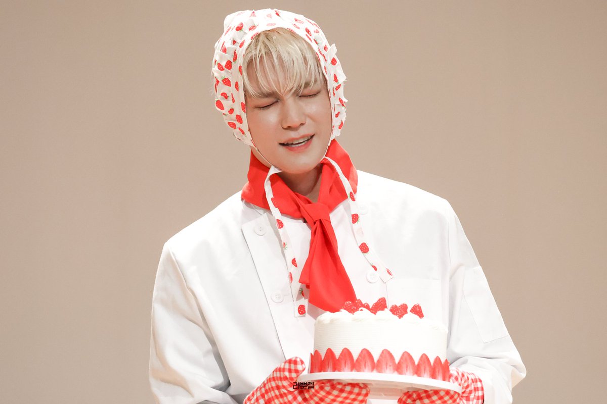 라뿐젤 tweet media