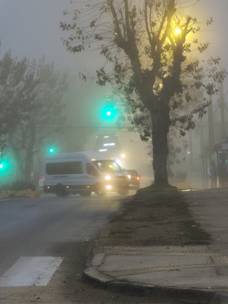 alertaconcon's tweet photo. 07:45H SÁBADO 30 DE MAYO 2026

#PRECAUCIÓN CONDUCTORES Y PEATONES 

CALLES MOJADAS POR  LLOVIZNA EN  #CONCÓN Y ALREDEDORES,  VISIBILIDAD REDUCIDA EN ALGUNOS SECTORES

#AlertaConconNoticiasExpress 
#AhoraConcónInforma https://t.co/Eia2hs1yfN