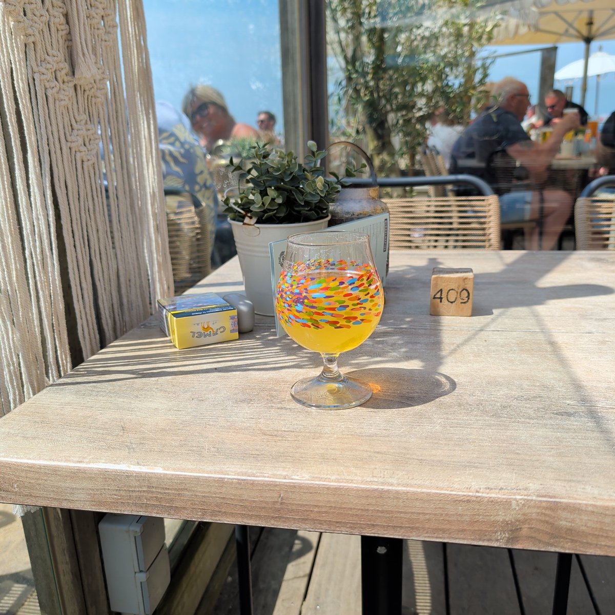 MarkHeusden86's tweet photo. Het bier bij @DirkSchipper wordt keurig koud geschonken! https://t.co/Sqd0dXXag9