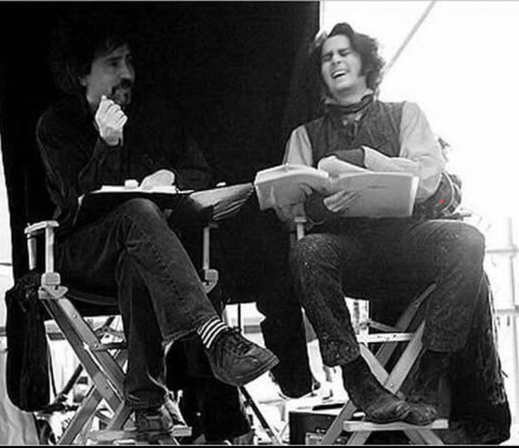 352JD91's tweet photo. Tim Burton and Johnny Depp on the set of Sweeney Todd 📽 https://t.co/Djwxc82kqU