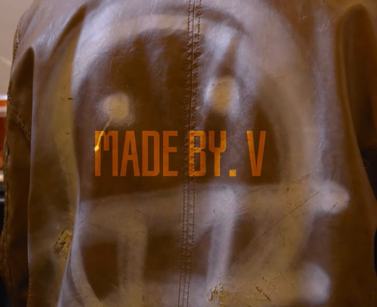 revesbleus's tweet photo. the customized spray painted jacket taehyung made years ago being worn by his manager now is so sick. i yearn for a vante fashion label actually https://t.co/ZLrXgT8toU
