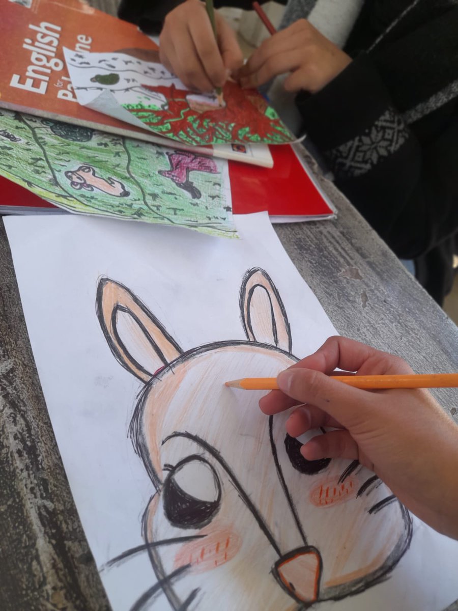 HandsUpProject's tweet photo. 🐢🐇 The Tortoise and the Hare with Miss Wafaa and her students! ✨📚

A fun and engaging storytelling session where students explored the classic tale of determination, patience, and perseverance. 💛 https://t.co/OniJlYPNpN