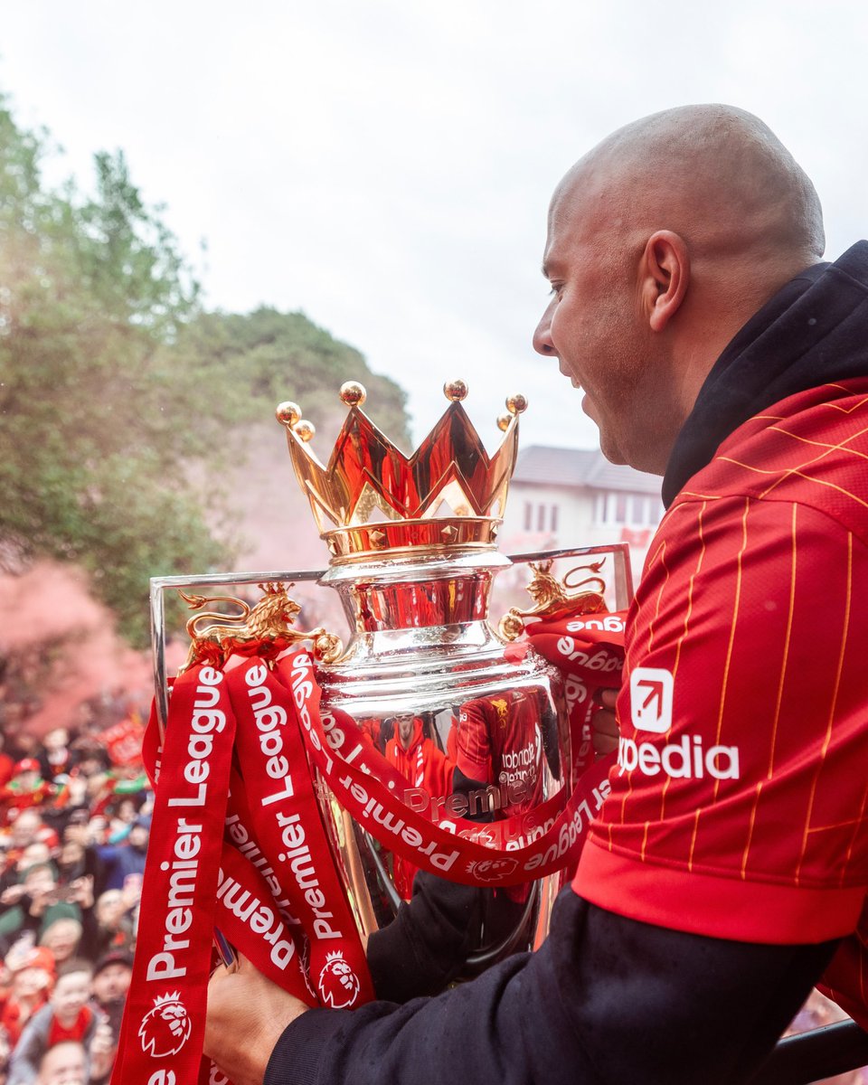 Class Liverpool tweet media