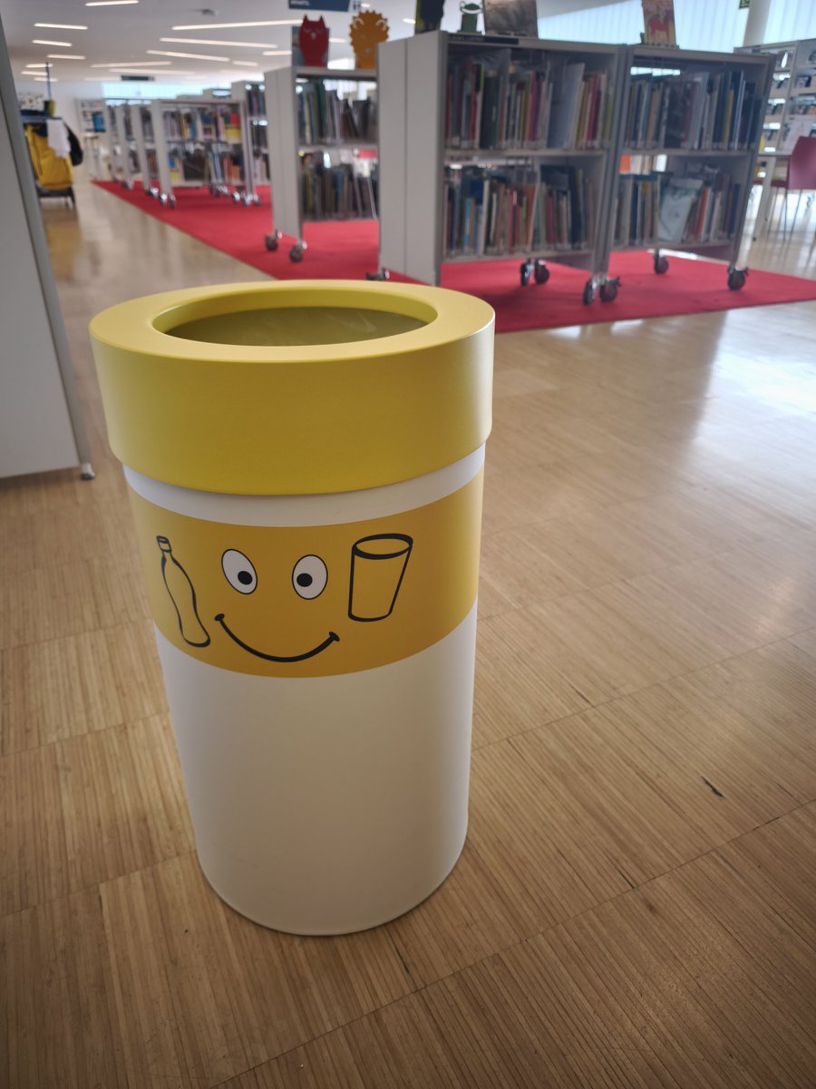 bprahola's tweet photo. ♻️ A la #biblioteca tot ben net!
🚮 Cada cosa al seu lloc!
A la #BiblioRahola estrenem noves papereres, perquè mantenir un espai net és fonamental per a una bona estada i un bon servei per als usuaris
#BibliotequesCat #Girona #BibliotecaPública #Reciclem https://t.co/NkmL2fKttb