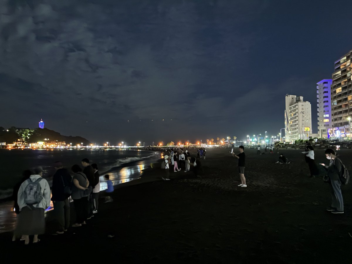yanboo2011's tweet photo. 夜光虫祭には参加できず
月がキレイでした
#夜光虫
#腰越
#江の島 https://t.co/iv6vXDWi6X