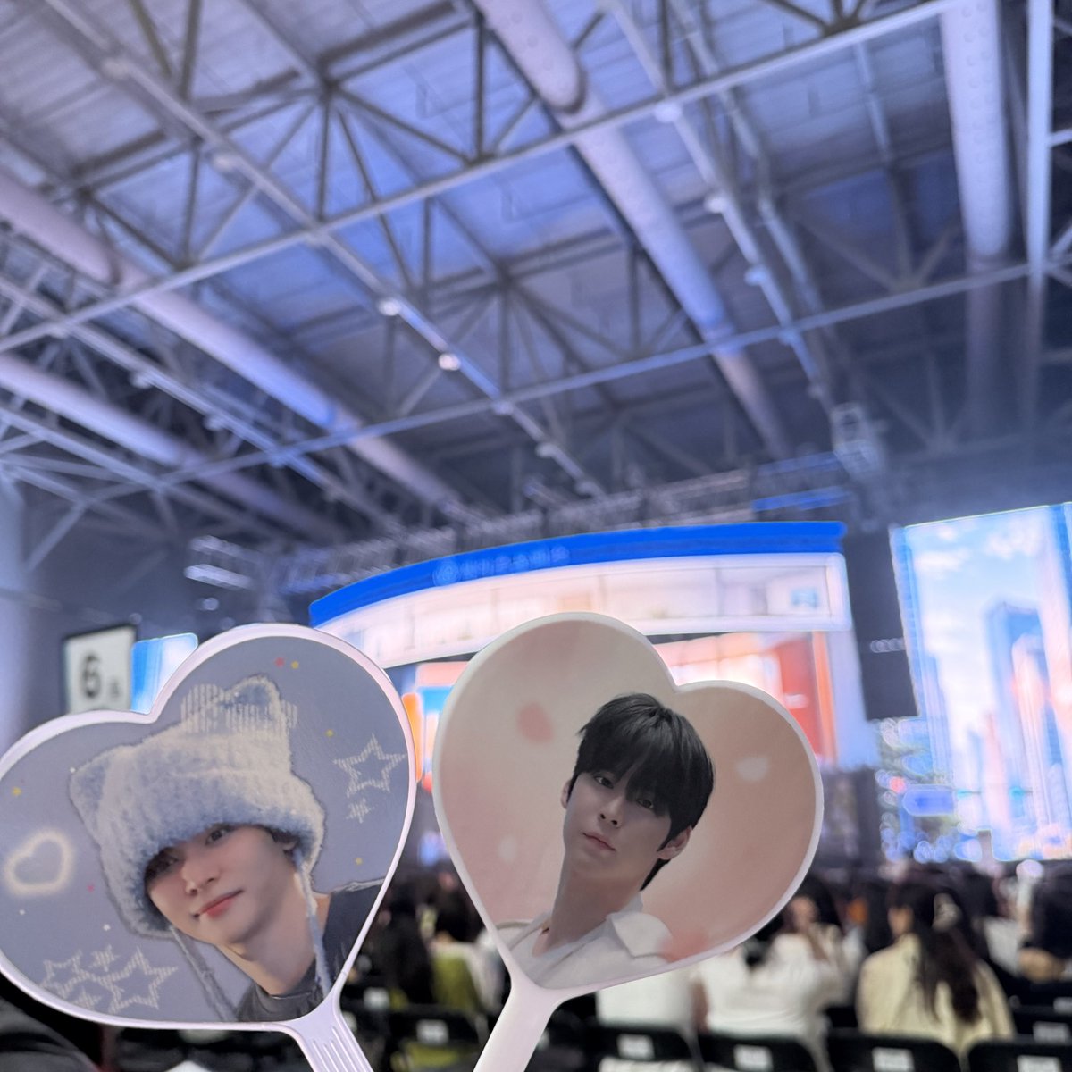 돌랑 tweet media