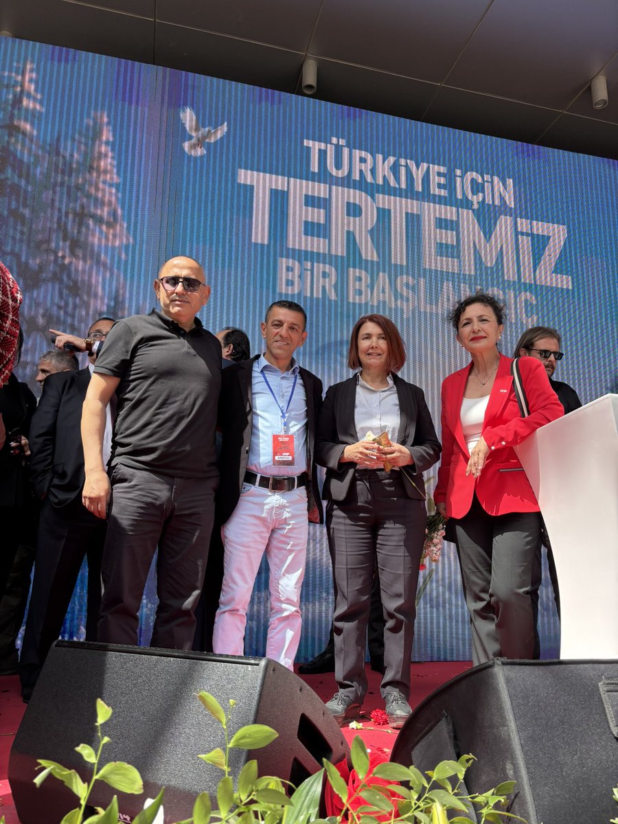 ÖZGÜR ÇELİK tweet media