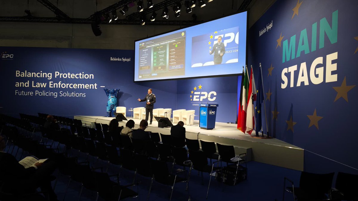 AjuntamentVLC's tweet photo. 🚨 #València acollirà els pròxims 18 i 19 de juny una cimera internacional 🌍 i un simulacre europeu sobre gestió d'emergències, en el marc del projecte europeu  🇪🇺 #LEADPRo.

🤝 Institucions europees, emergències, policies i empreses tecnològiques compartiran estratègies i innovació per a afrontar catàstrofes com inundacions 💦.

📍 A més, #laTorre serà escenari d’una prova pilot internacional per a testar 🛰️ tecnologia avançada, intel·ligència artificial i sistemes de coordinació davant una situació realista d’inundació extrema🌊 i evacuació de població.

🔗 https://t.co/rY2frbYTVF

#EUProjects #PilotTesting #EmergencyTech #Cybersecurity
