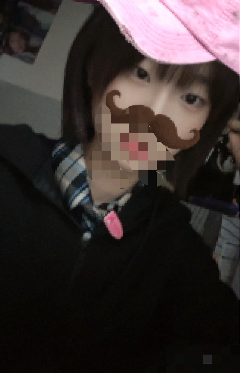 gsahekl's tweet photo. 나 단발해ㅛ서 https://t.co/ncm2Zsf62W
