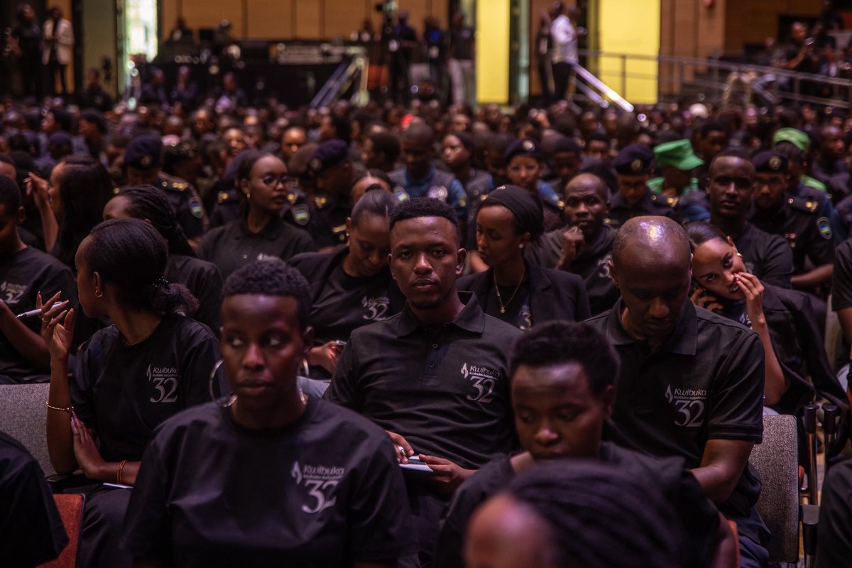 BahoNtaganira's tweet photo. “Uyumunsi muri abatabazi bazamenya u Rwanda rw’uyu munsi ndetse n’urw’ejo.”

~ H.E @FirstLadyRwanda 

#IgihangoCyUrungano
#Kwibuka32 https://t.co/FqPPJq76lE