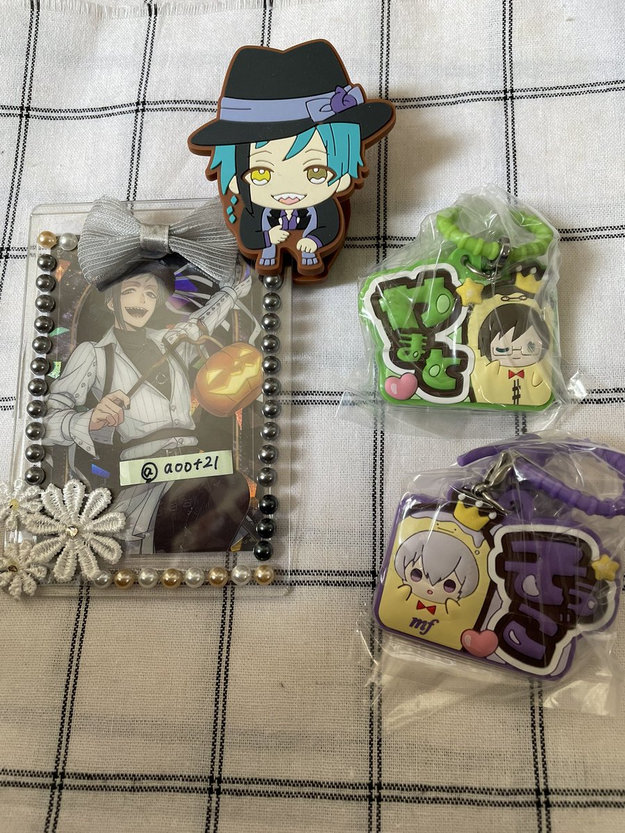 aoot21's tweet photo. 【交換】アイドリッシュセブン アイナナ ぷっくりカラフルマルチチャーム ガチャガチャ

譲)大和 壮五

求)陸 ナギ

郵送交換希望です。2点まとめての方優先
お気軽にお声掛けください🙇‍♀️ https://t.co/bYWY7gINdn