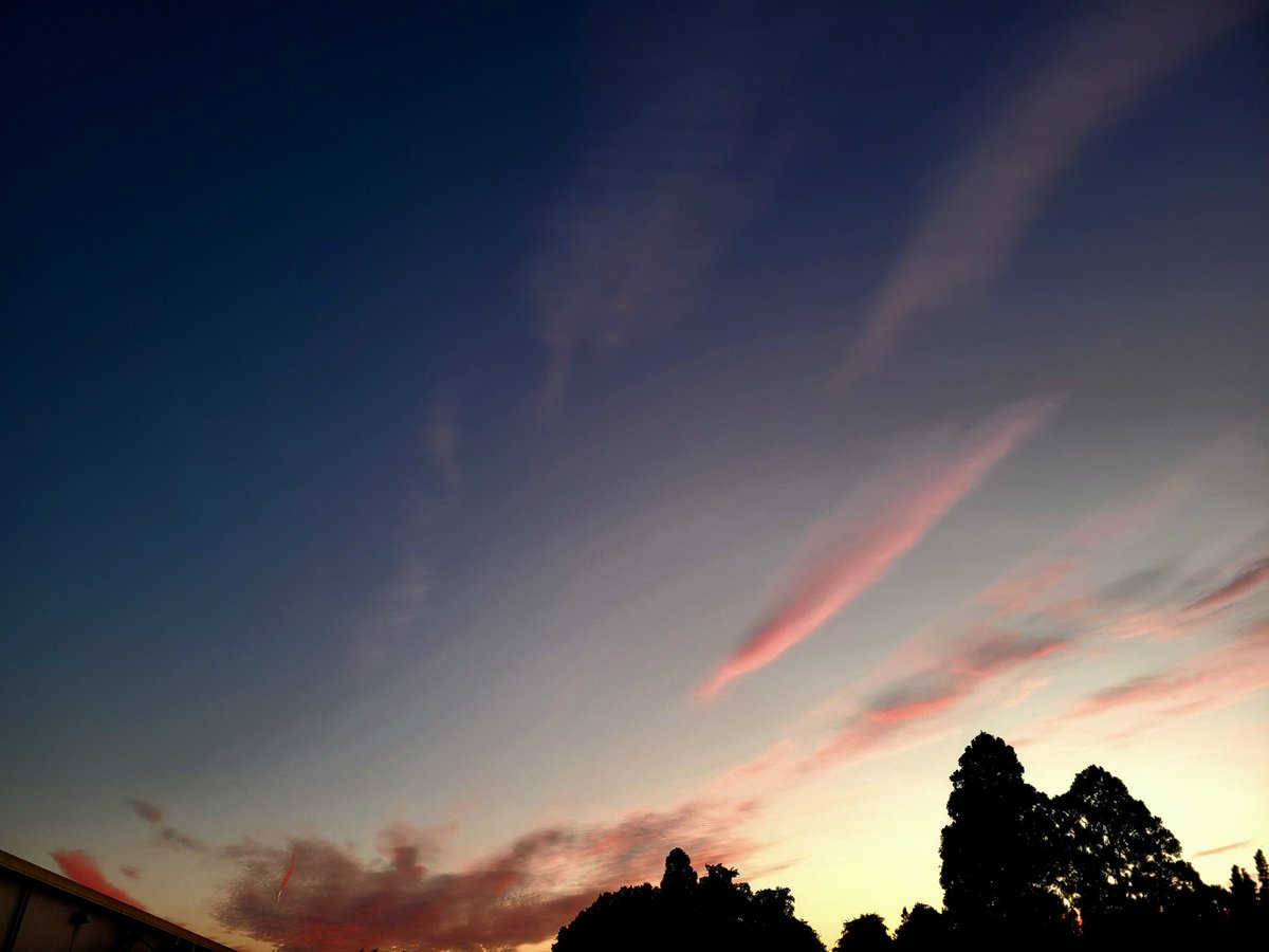 nzkchun's tweet photo. 何この雲
ものすごいらせん状になってた

今日の雲はなんか怖かったなぁ

何事も無いと良いんだけど…

とりあえず備えは見直そう～ https://t.co/epo3cJpWOO