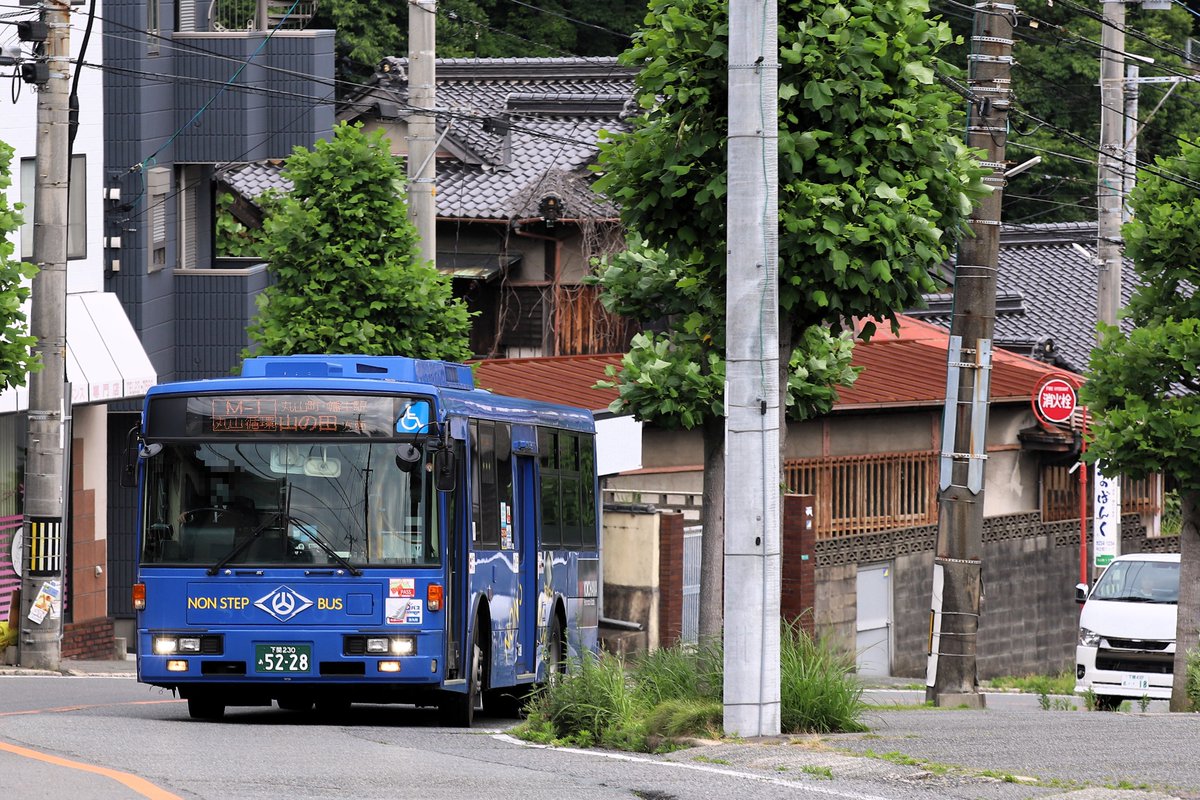 MeicloMickey's tweet photo. 5月30日(土) サンデン交通
5228 (北浦) M-1 丸山循環→61 下関駅行き
元:都営バス N-K499
今日は下関で元都営新7Eを撮影。ノンステップバスに統一され、新車が次々と投入されていく中でも、この手のバスが残っているのはありがたいです😌 https://t.co/EPlVHXAGC7