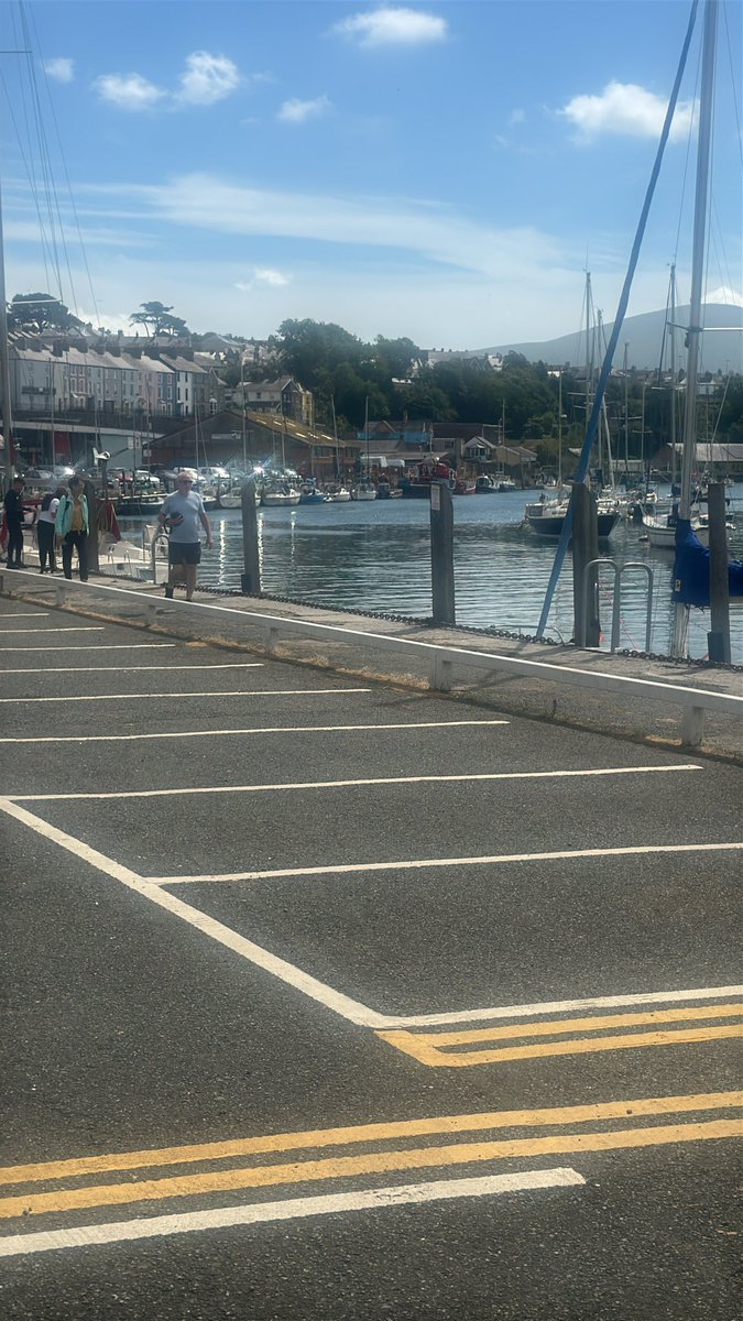 swinesheadboy's tweet photo. Would highly recommend Caernarfon too anyone .. beautiful place https://t.co/uUQO3VYMYu