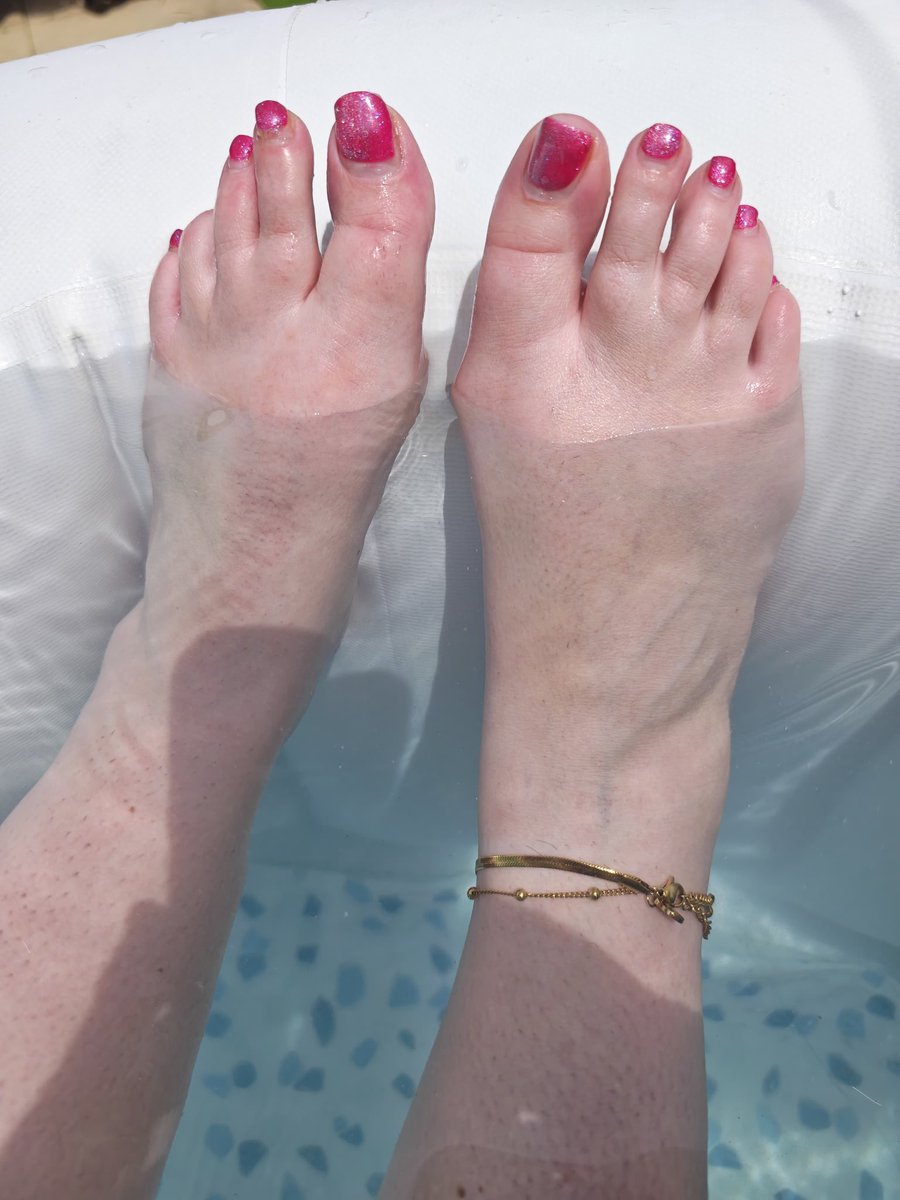JadeRGoddess's tweet photo. Sunny Saturdays! Treating these beauties 👣 https://t.co/ahiMSI3Dwj