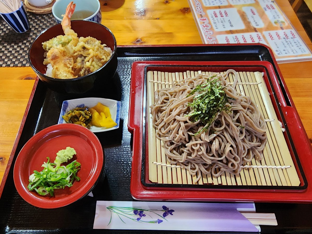 TTakisita's tweet photo. 今日は会社の友人と和歌山の竜神スカイラインへツーリング😊
天気も良く暖かい1日で渋滞もなく快適なツーリングでした(笑) https://t.co/xSmAdzSXdC