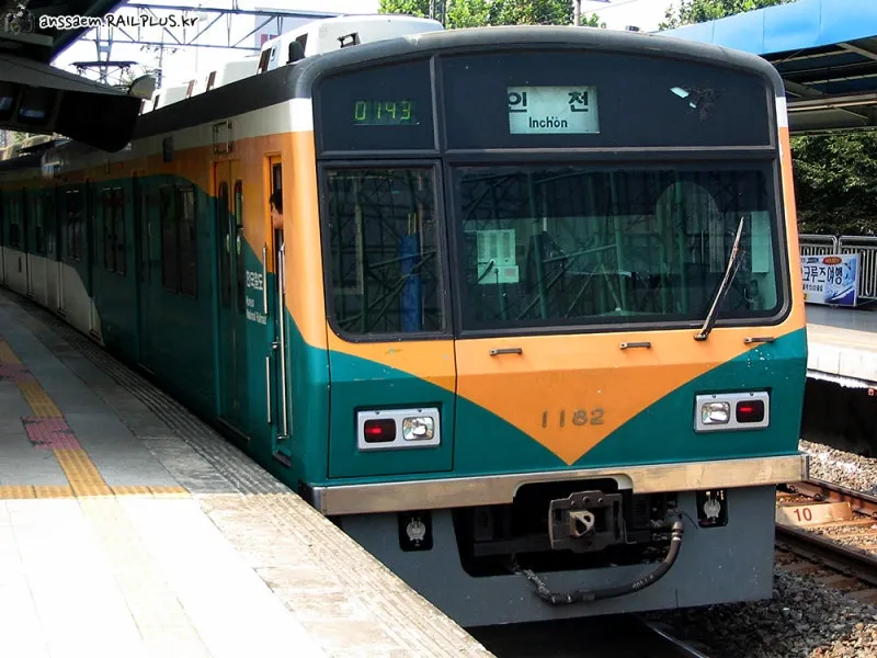 Local_1221's tweet photo. 探れば意外とある！
韓国の先頭車化改造車 https://t.co/oBcVNmk7HO
