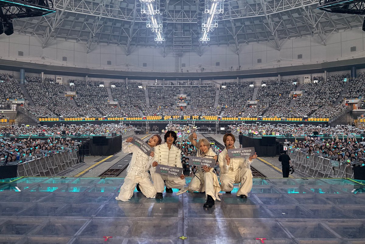 SHINee tweet media