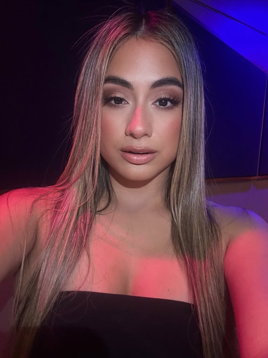 j: the re-up tweet media