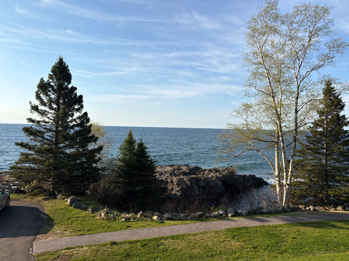 jramals's tweet photo. A little getaway up the North Shore https://t.co/lJUAFZSdZK