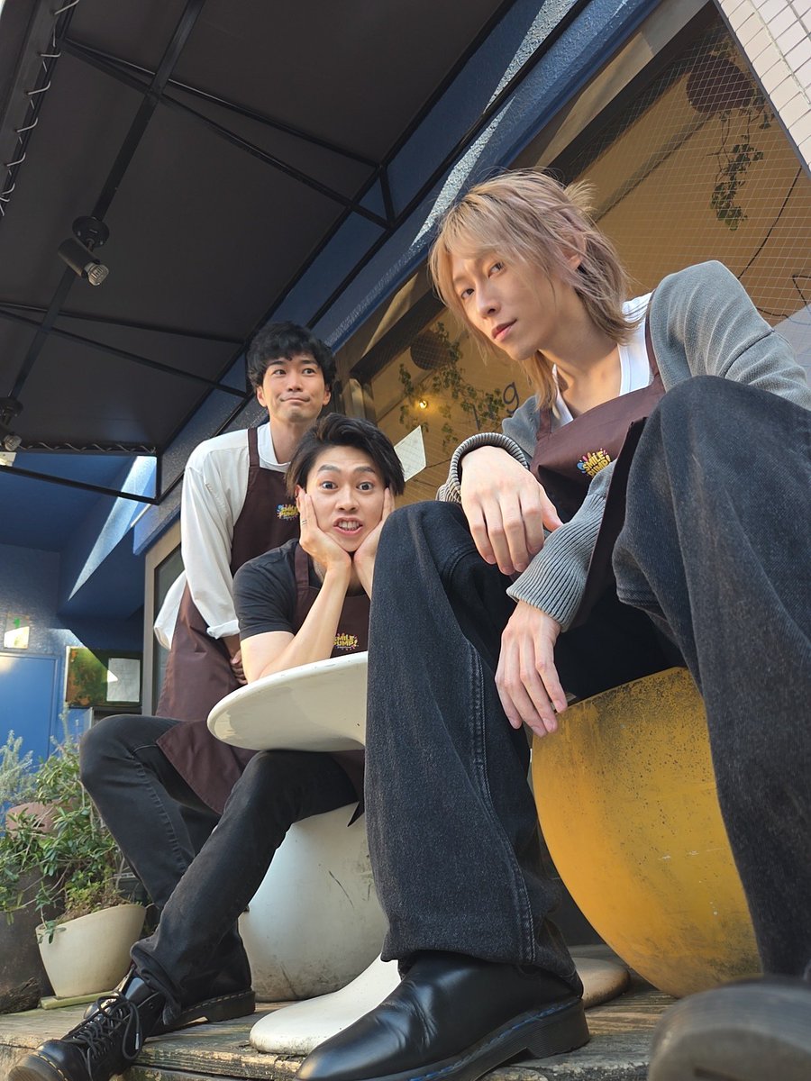arata_aaa's tweet photo. 『Smile Pump!』カフェお芝居
伊藤新的初日ありがとうございました。

皆様のお飲物やケーキを見ながら羨ましいなと思っておりました🍰

優しい空間で楽しく活き活き過ごさせてくださりありがとう
みちおさんとなつきさんが頼もしくて、
とても楽しい空間でした！
みんなまた来月！！
#スマポン https://t.co/SqmhqO0ajE