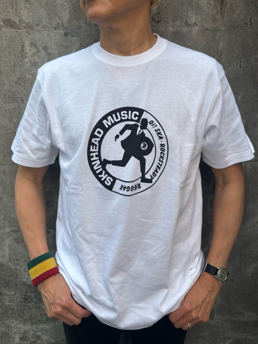 nevertrust_usc's tweet photo. SKA! ROCKSTEADY! REGGAE! Oi!

1960年代後半の英国スキンヘッズから受け継がれるサウンドトラック。

夏の暑さも、冬の寒さも関係なし。
いつだって聴くのはSKINHEAD MUSIC。

レコードに針を落として、街へ出よう。

“SKINHEAD MUSIC” Tシャツ発売中。

https://t.co/qwyAS0rTaY

#nevertrust https://t.co/4orziYmzWK