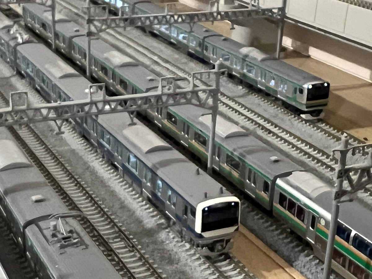 E233H46's tweet photo. 突発性のめまいで倒れて以来、3週間が経過しました。
まだまっすぐ歩くことができず、どうしても千鳥足になってしまいます。
でも6月から職位が上がって忙しくなっていきますが、さらに頑張っていこうと思います。
もちろん趣味も大切にしながら。

#E531系 #E231系 https://t.co/pBoC3kEsze