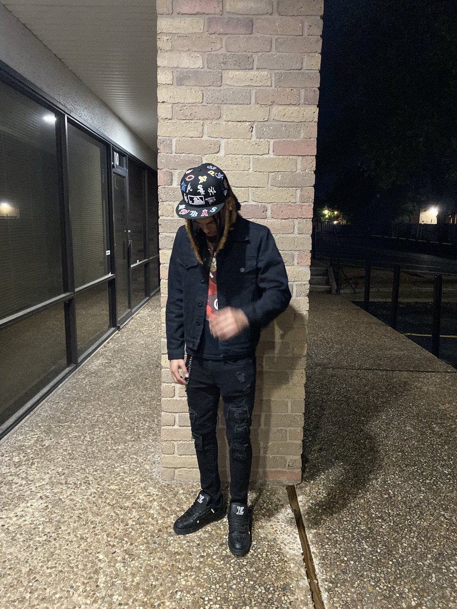 TTfrmlamron's tweet photo. gettin to da backend keep my name out da drama 📵 https://t.co/7i5hN88LA9
