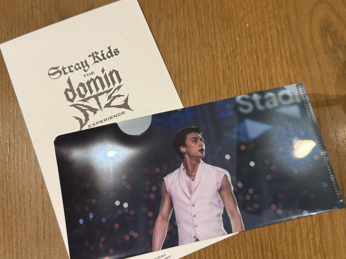 Alohastars's tweet photo. 【Stray Kids映画来場者第3弾特典交換希望】
譲：ヒョンジン
求：バンチャン
*今、浦和パルコ内にまだいますので直接の交換可能。(まだ少しの間います)
*都内・都内近郊での手渡しor郵送での交換
*郵送=防水等対策の上発送します。
#StrayKids交換 #スキズ交換 https://t.co/MZCquAZNXn